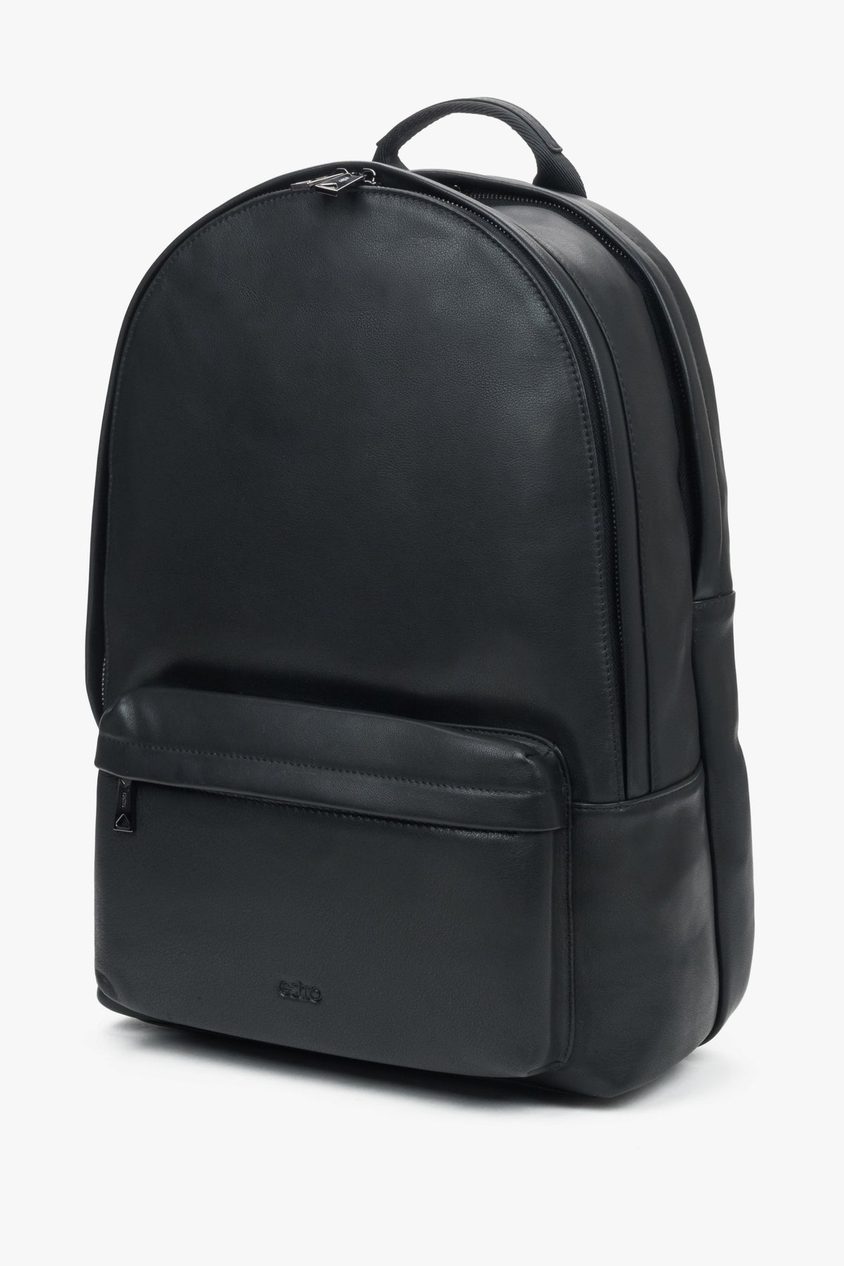 Spacious men's backpack made of genuine leather, black.