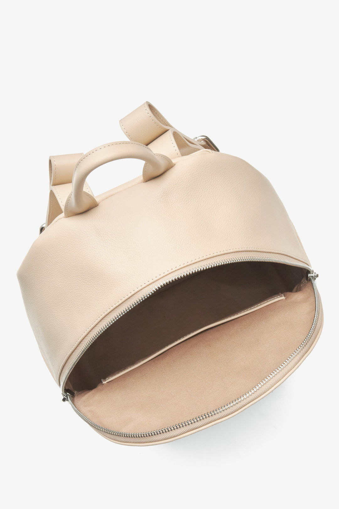 Women's light beige Estro backpack - close-up on interior.