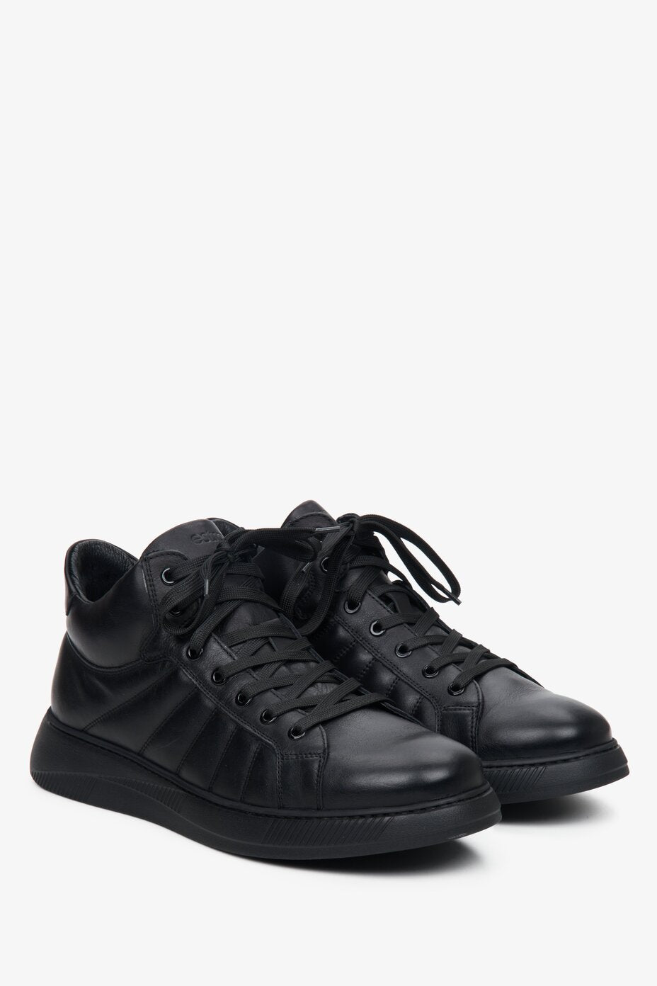 Estro high-top men's sneakers in black made of genuine leather.