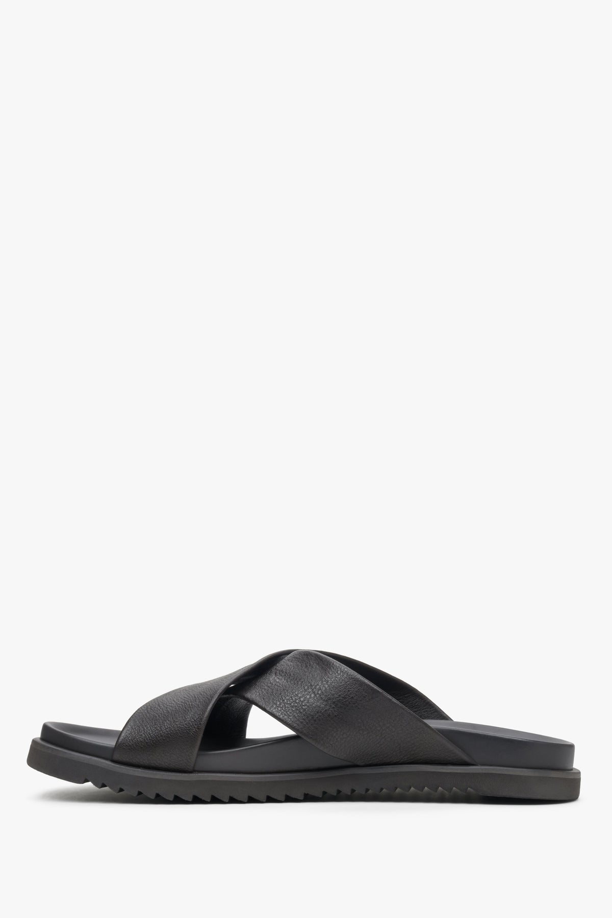 Soft men's summer sandals by Estro made of genuine and synthetic leather - brown shoe profile.