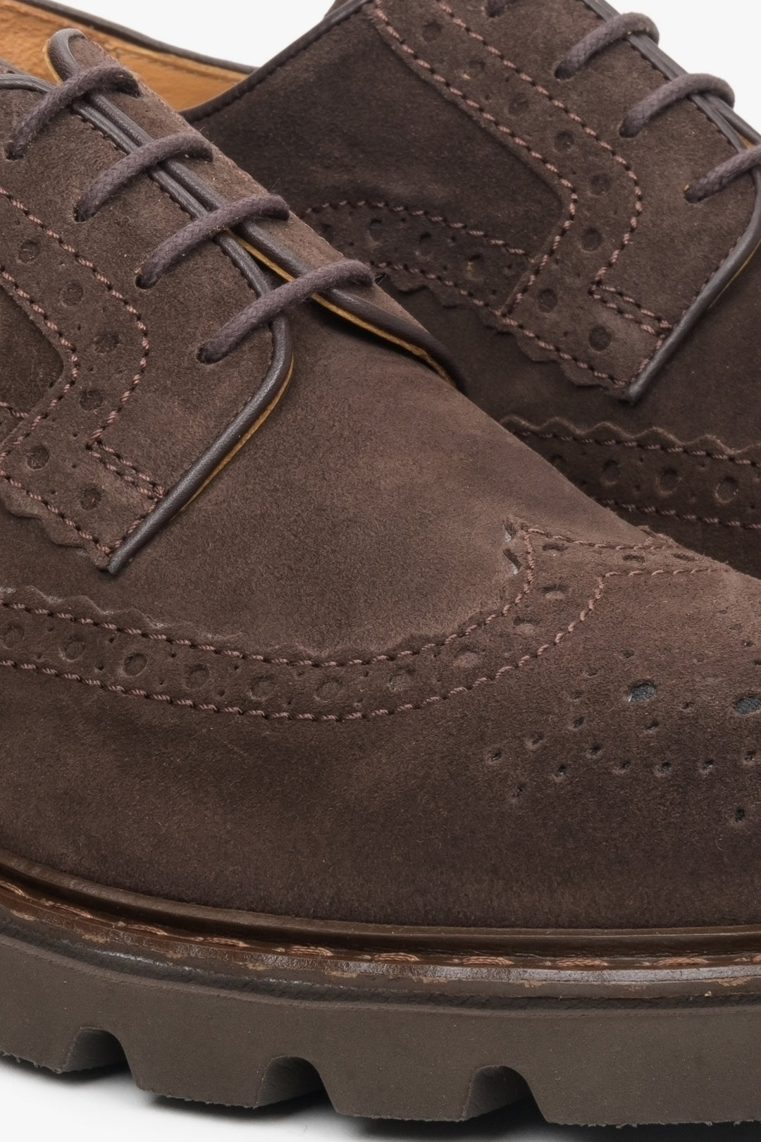 Men's dark brown brogues in genuine suede by Estro - close-up on the details.