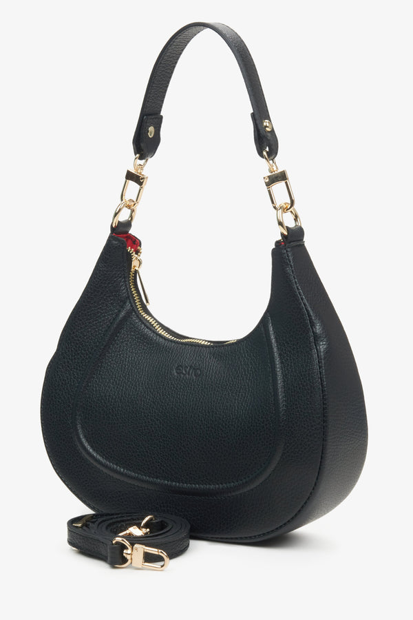 Women's black bag made of genuine Italian leather by Estro.