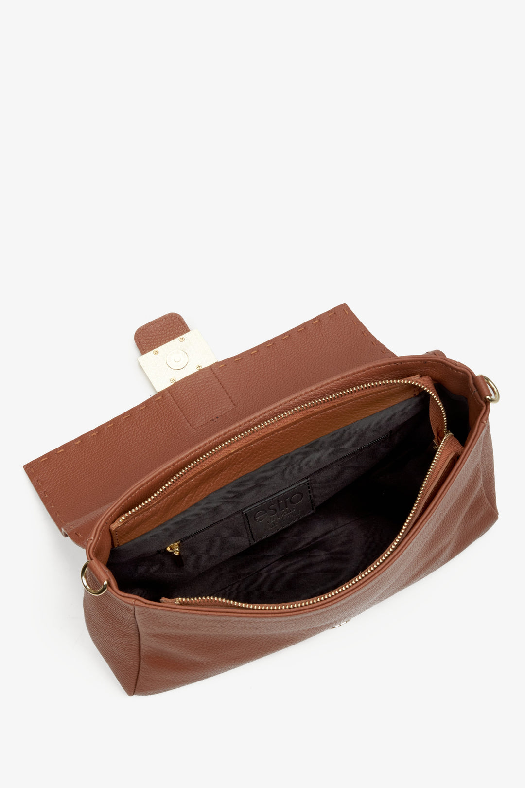 Women's brown  handbag made of Italian genuine leather by Estro - close-up on the interior of the model.