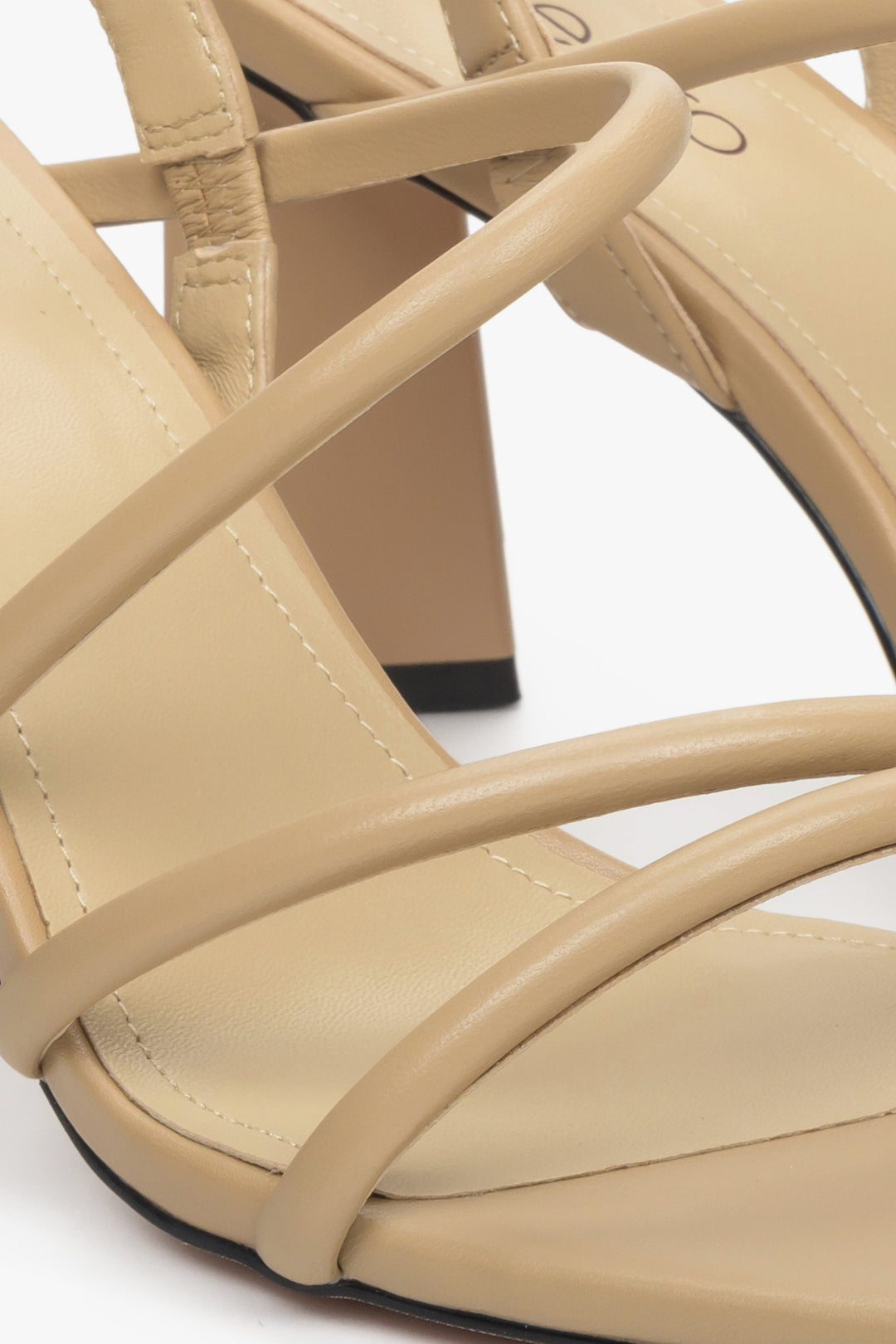 Strappy sand beige women's sandals by Estro made of natural leather - a close up on details.
