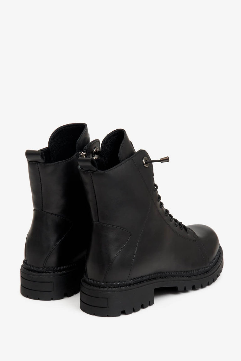 Estro women's black ankle boots made of genuine leather with lacing for winter.