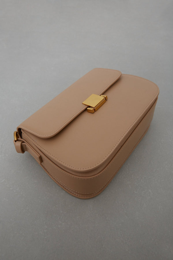 Women's Beige Leather Shoulder Bag with Gold Hardware Estro ER00113779
