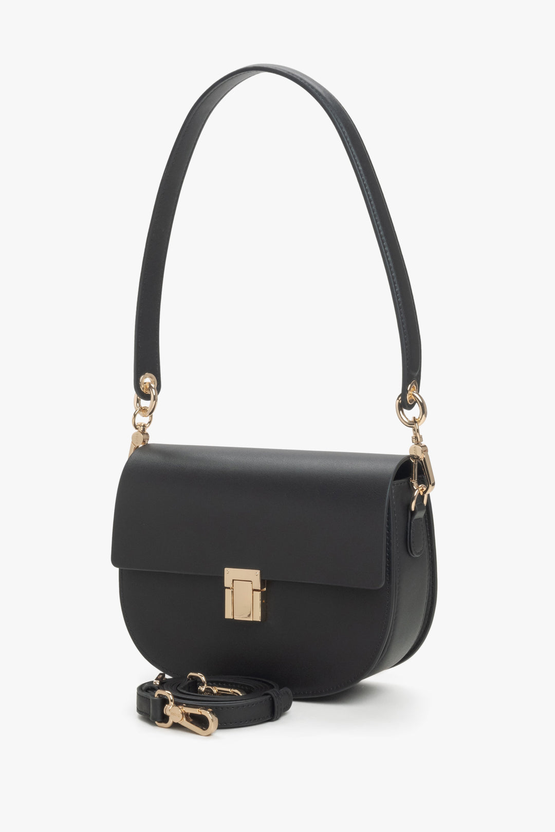 Estro women's leather bag in black.