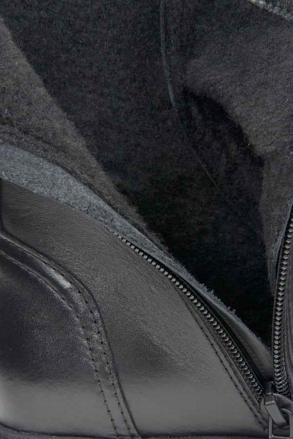 Women's black ankle boots by Estro - close-up of the lining.

