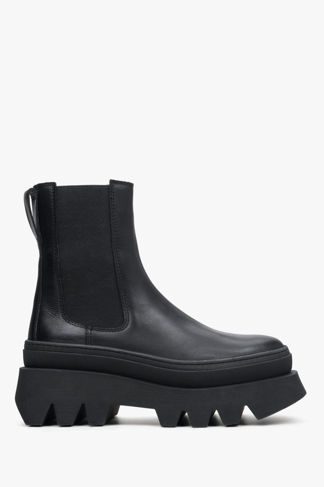 Women's Black Chelsea Boots made of Genuine Leather on a Platform Estro ER00113687.
