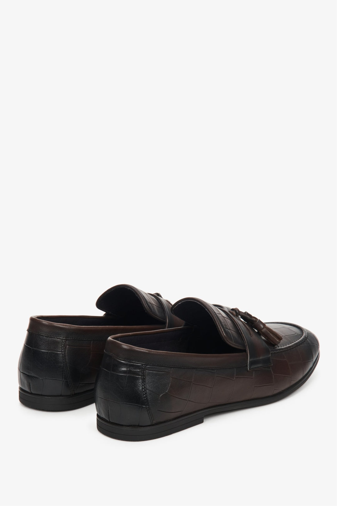 Men's dark brown loafers by Estro - close-up of the heel and the side of the shoe.