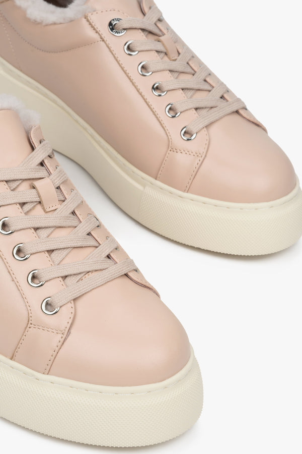 Leather, insulated women's beige sneakers by Estro - front part of the shoe.