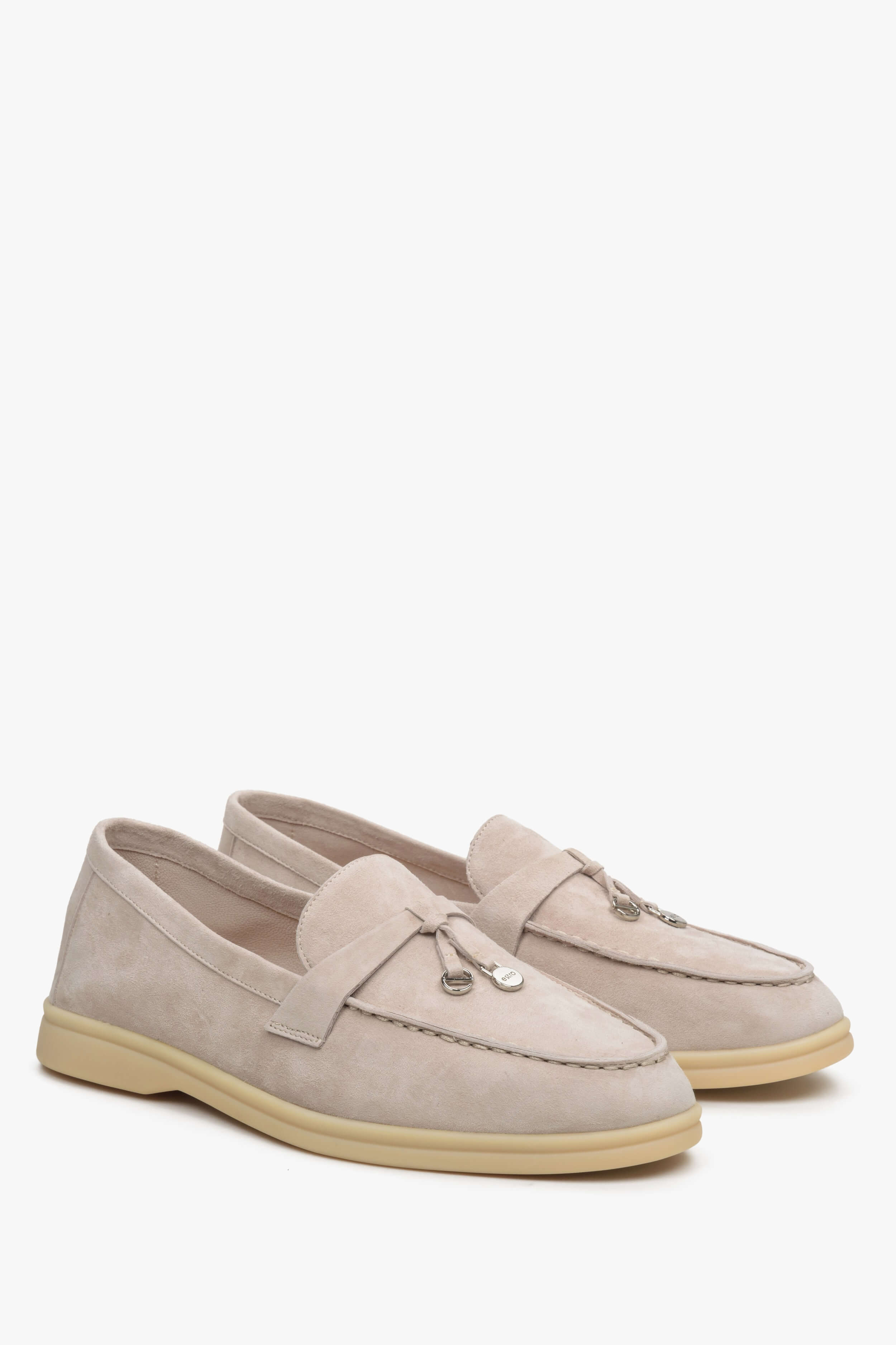 Women's Light Beige Tassel Loafers made of Velour Estro ER00114613