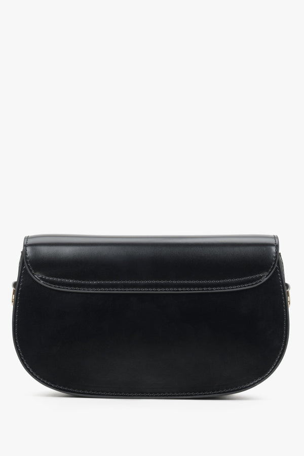 Estro women's leather bag with adjustable strap, black colour - back side.