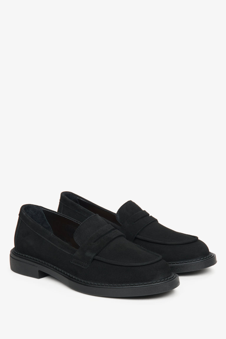 Elegant women's black loafers for spring by Estro.