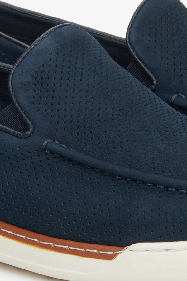 Navy blue nubuck men's moccasins by Estro with perforation - close-up on the details.