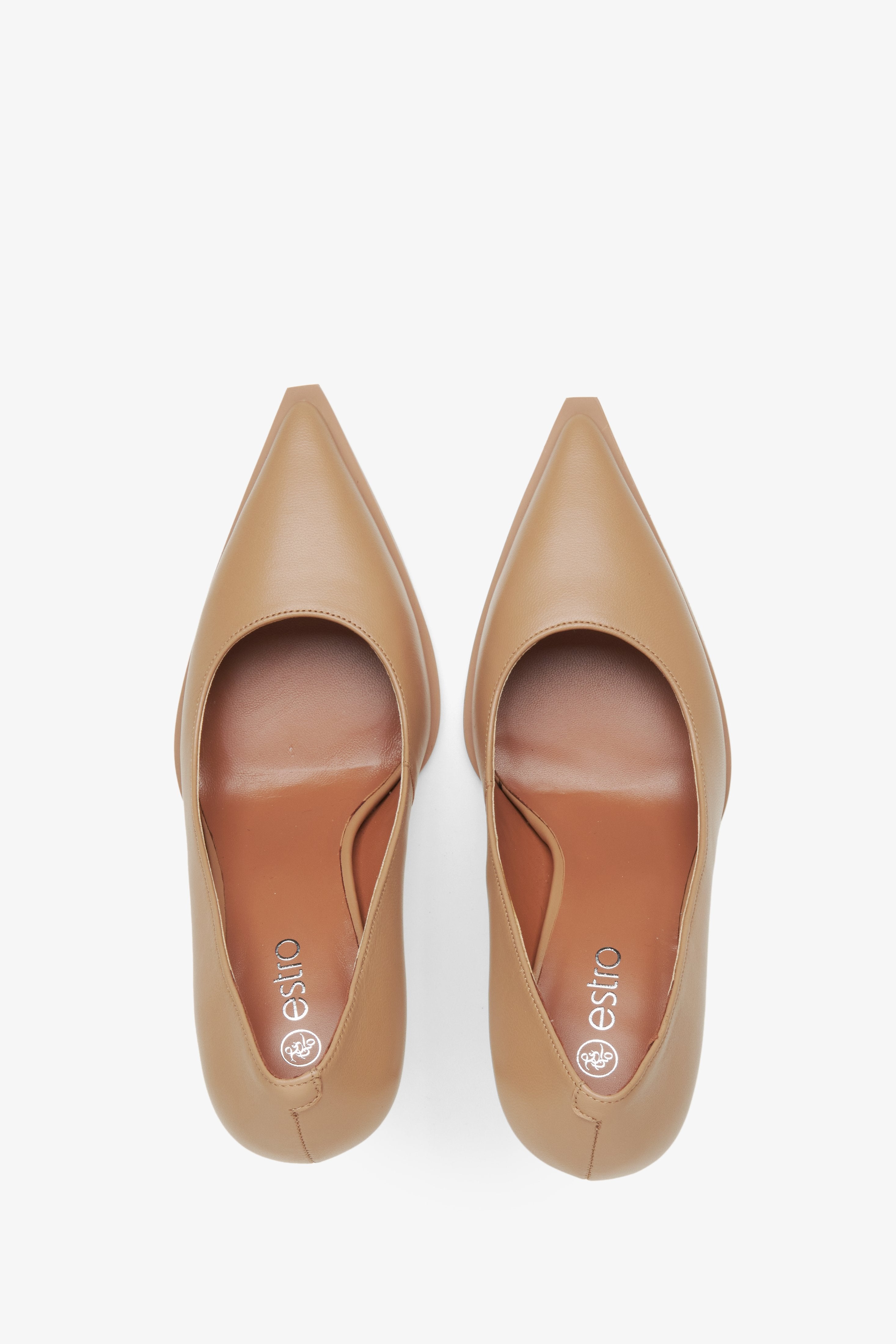 Women's beige pointed-toe pumps made of genuine leather by Estro - top view presentation of the model.