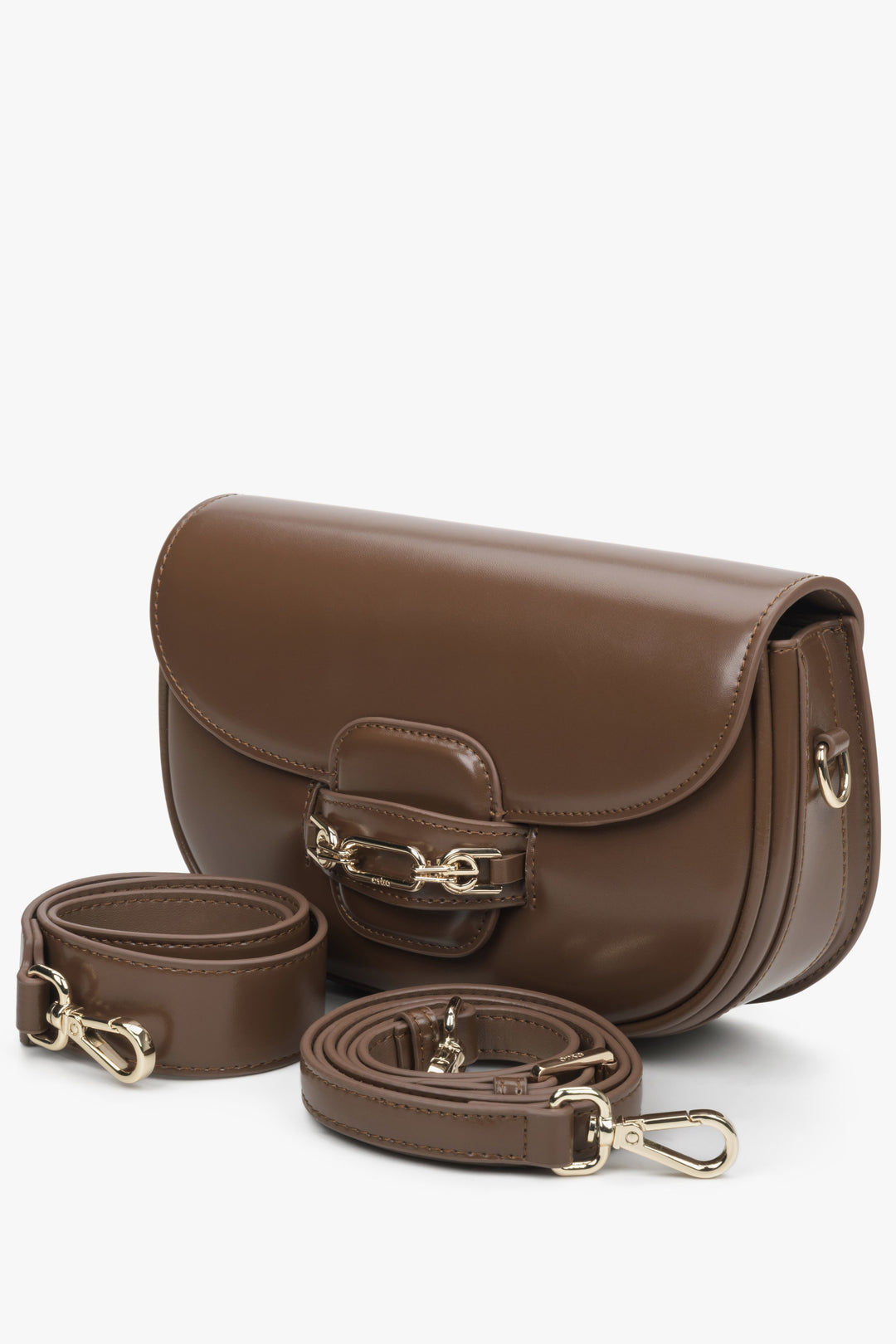 Estro women's brown bag with adjustable strap.