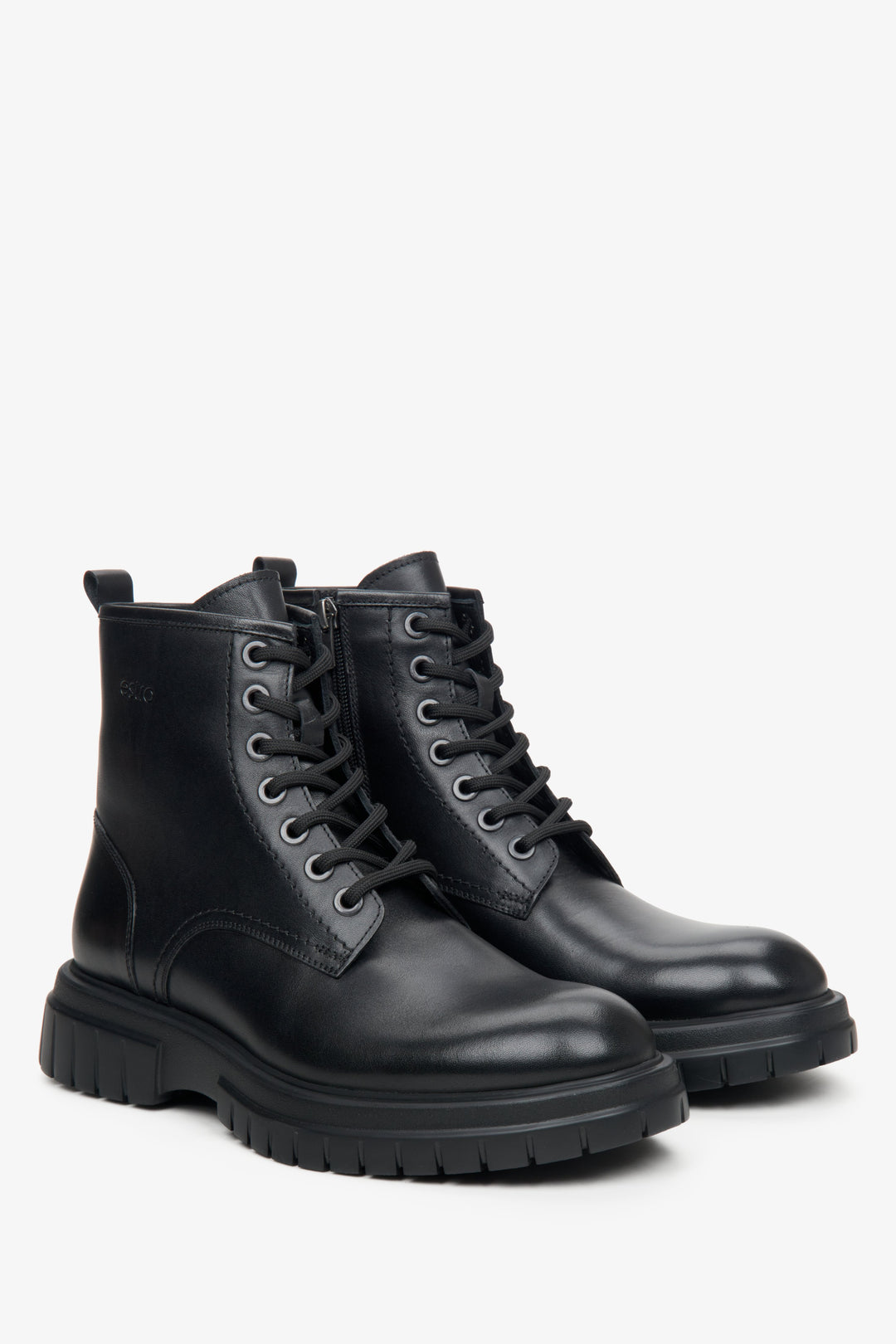 Men's Estro ankle boots made of genuine black leather.