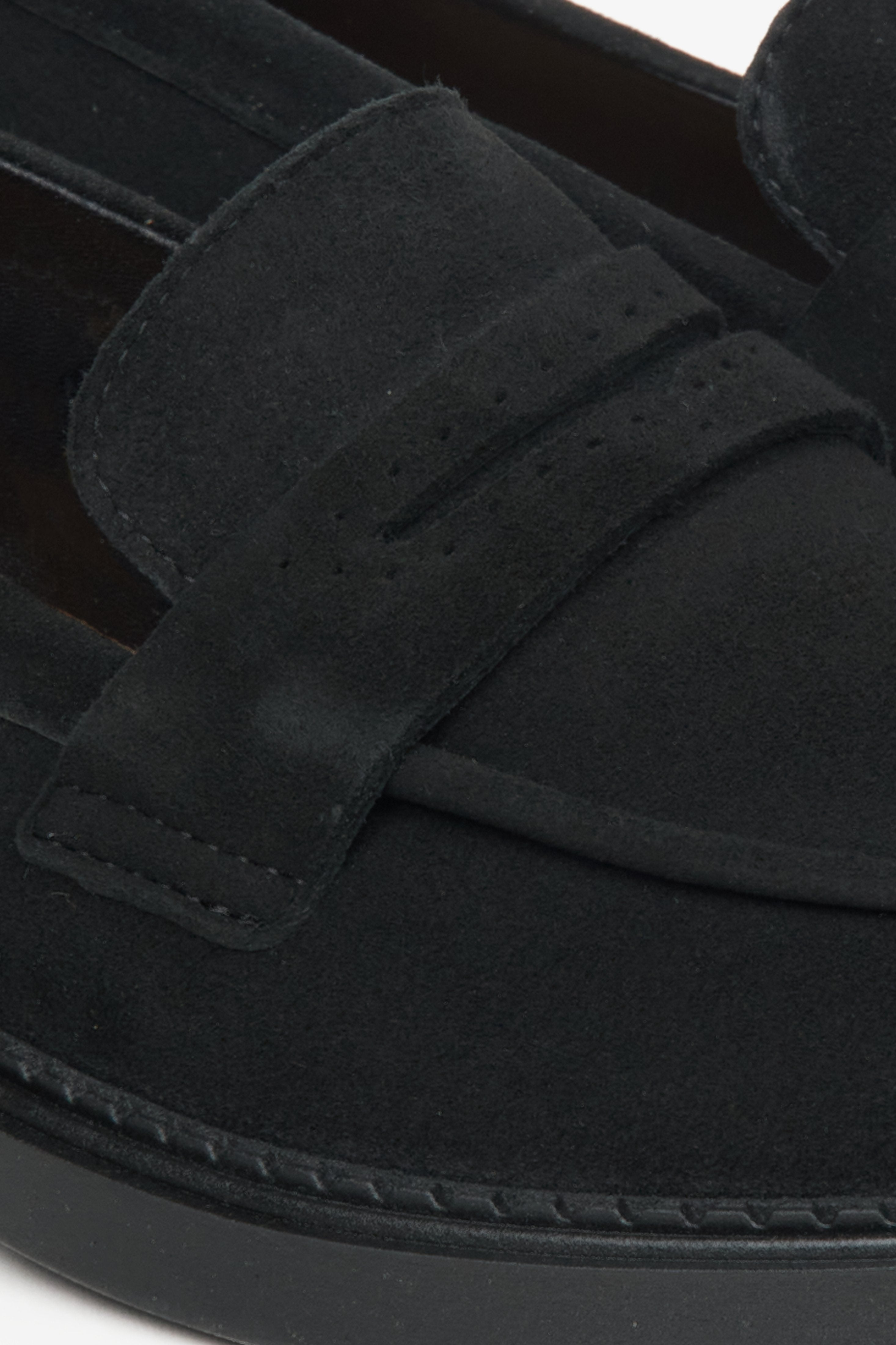 Black velour loafers for women Estro - close-up on details.