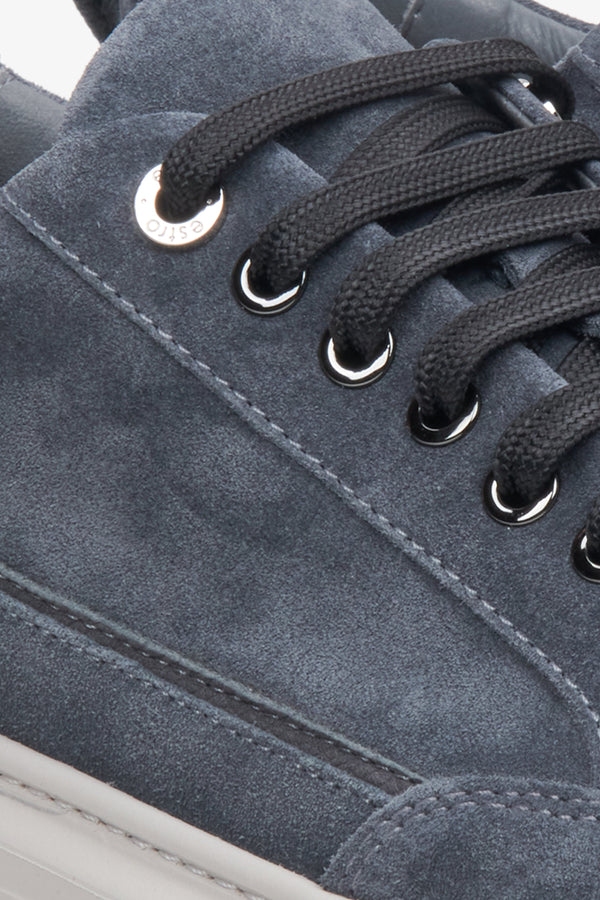 Estro men's natural velour sneakers with lacing - detail close-up.