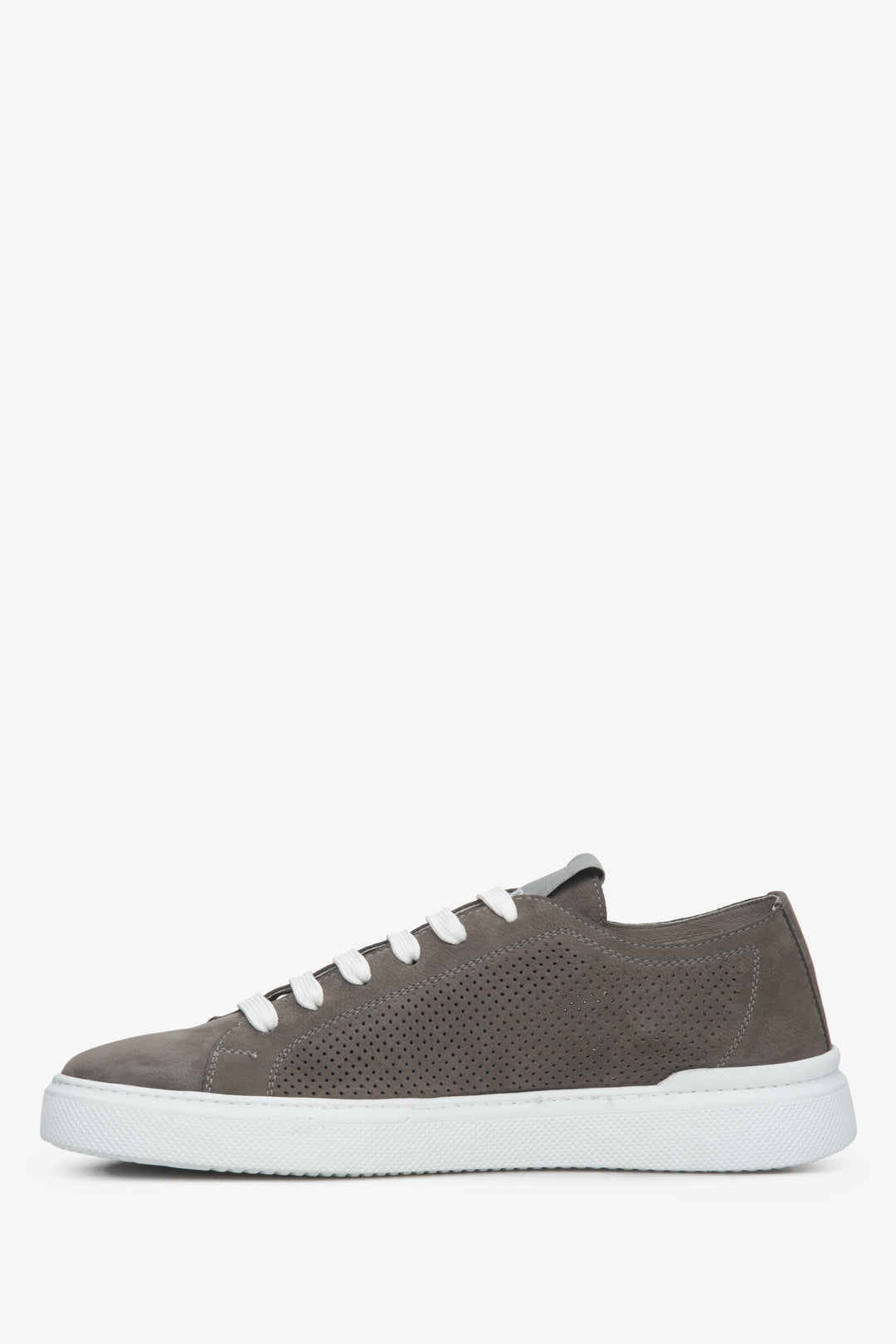 Men's grey natural leather perforated sneakers Estro.