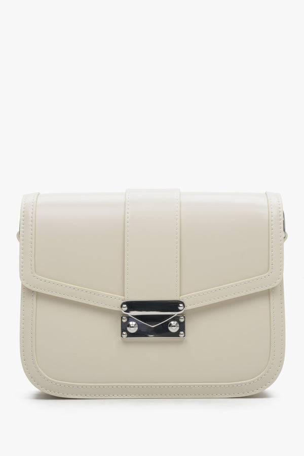 Women's Small Light Beige Handbag made of Genuine Leather with Silver Hardware Estro ER00113900.