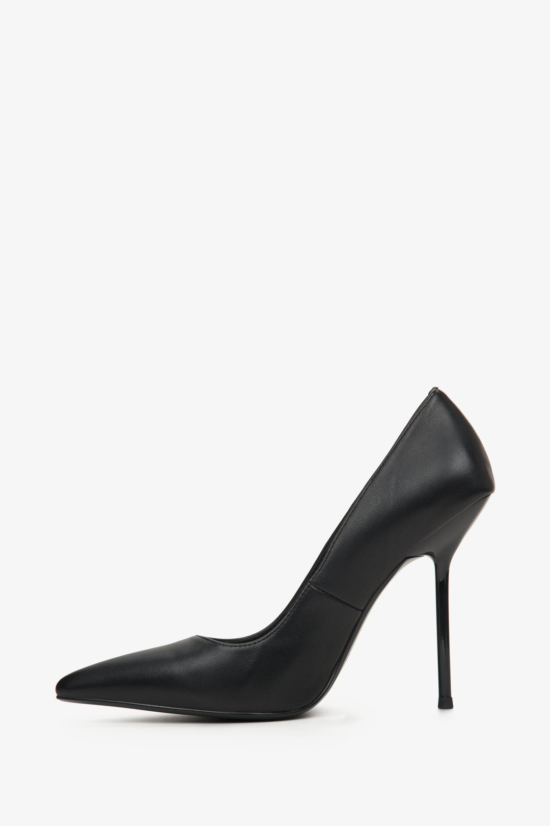 Women's black leather stiletto heels Estro - shoe profile.