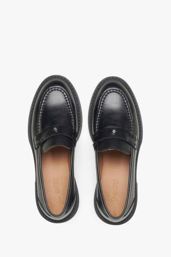 Womens black leather slip-on loafers Estro.