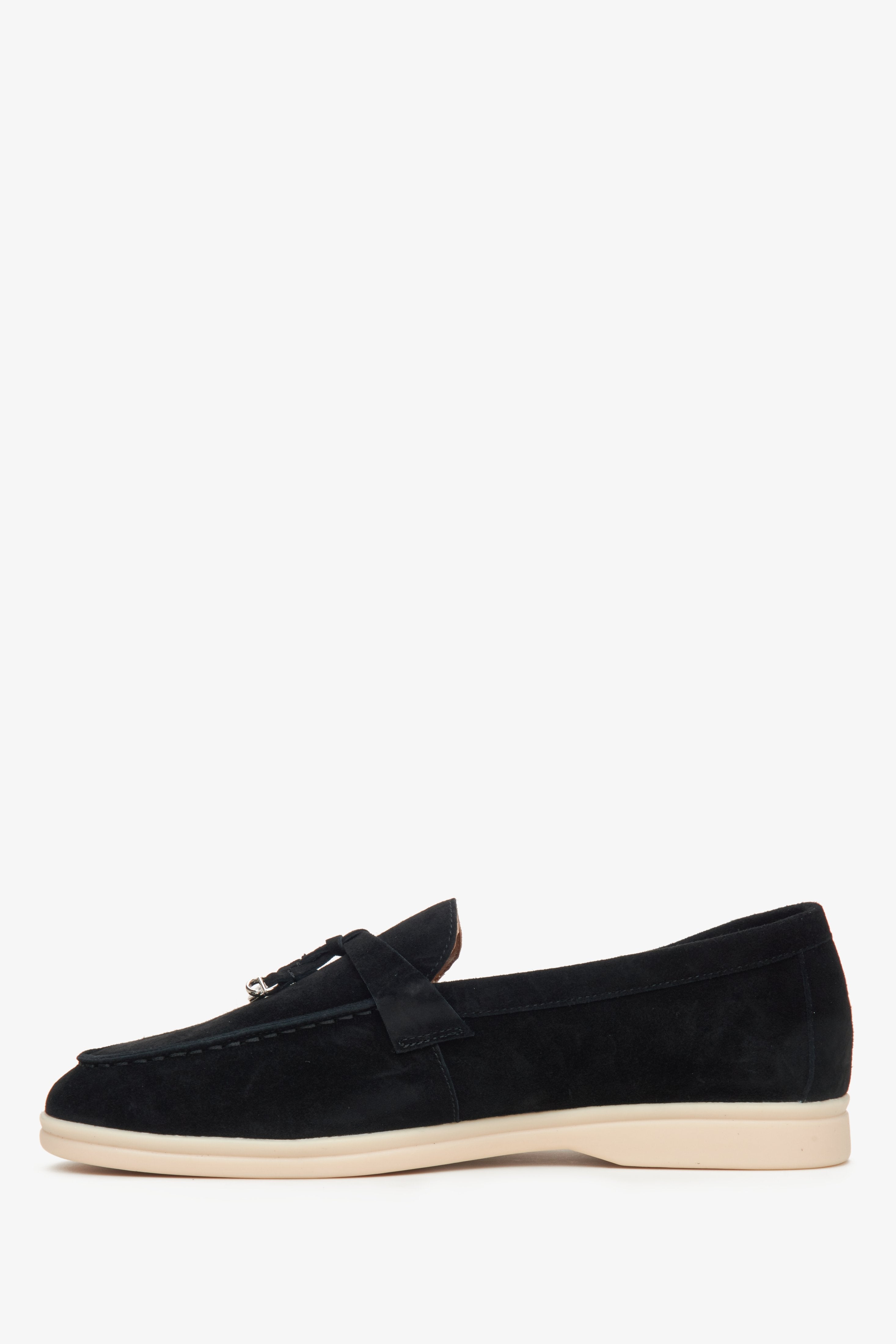 Estro black velour women's loafers - side profile of the shoe.