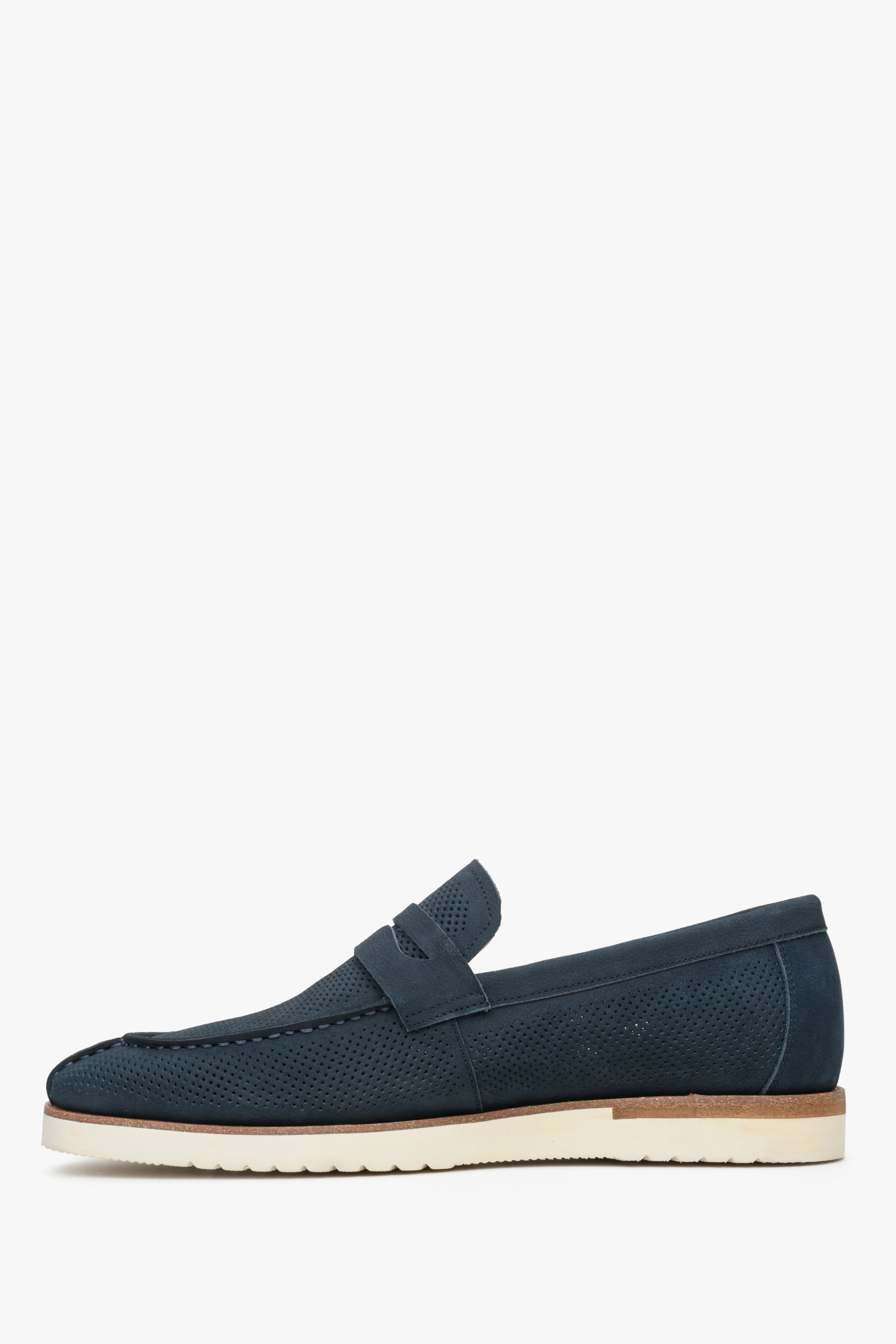 Estro brand navy blue nubuck men's loafers with perforation - shoe profile presentation.