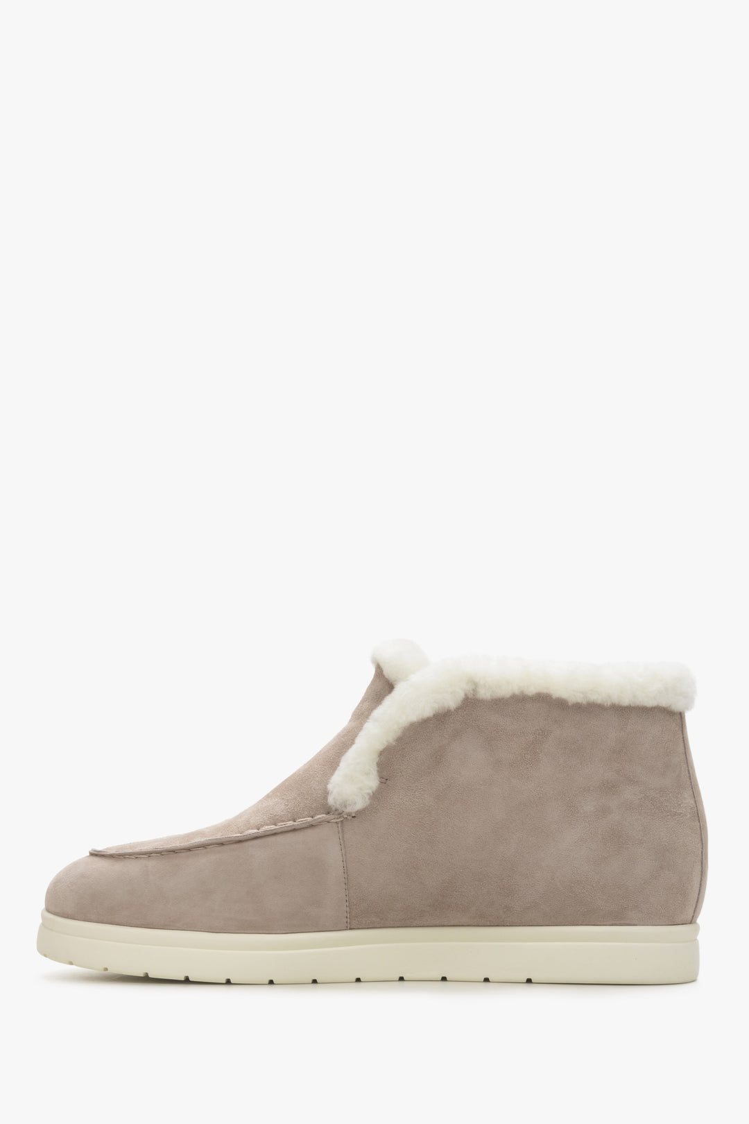 Women's low-top boots made of velour and fur in pale pink colour Estro - shoe profile.