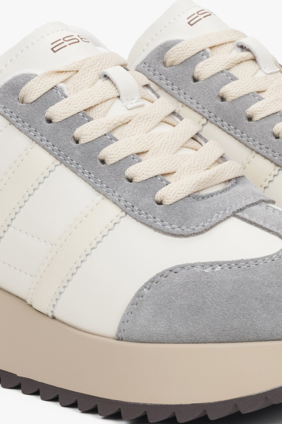 A pair of women's sneakers in beige and grey, constructed from velour and leather, model ES8 ER00116894.