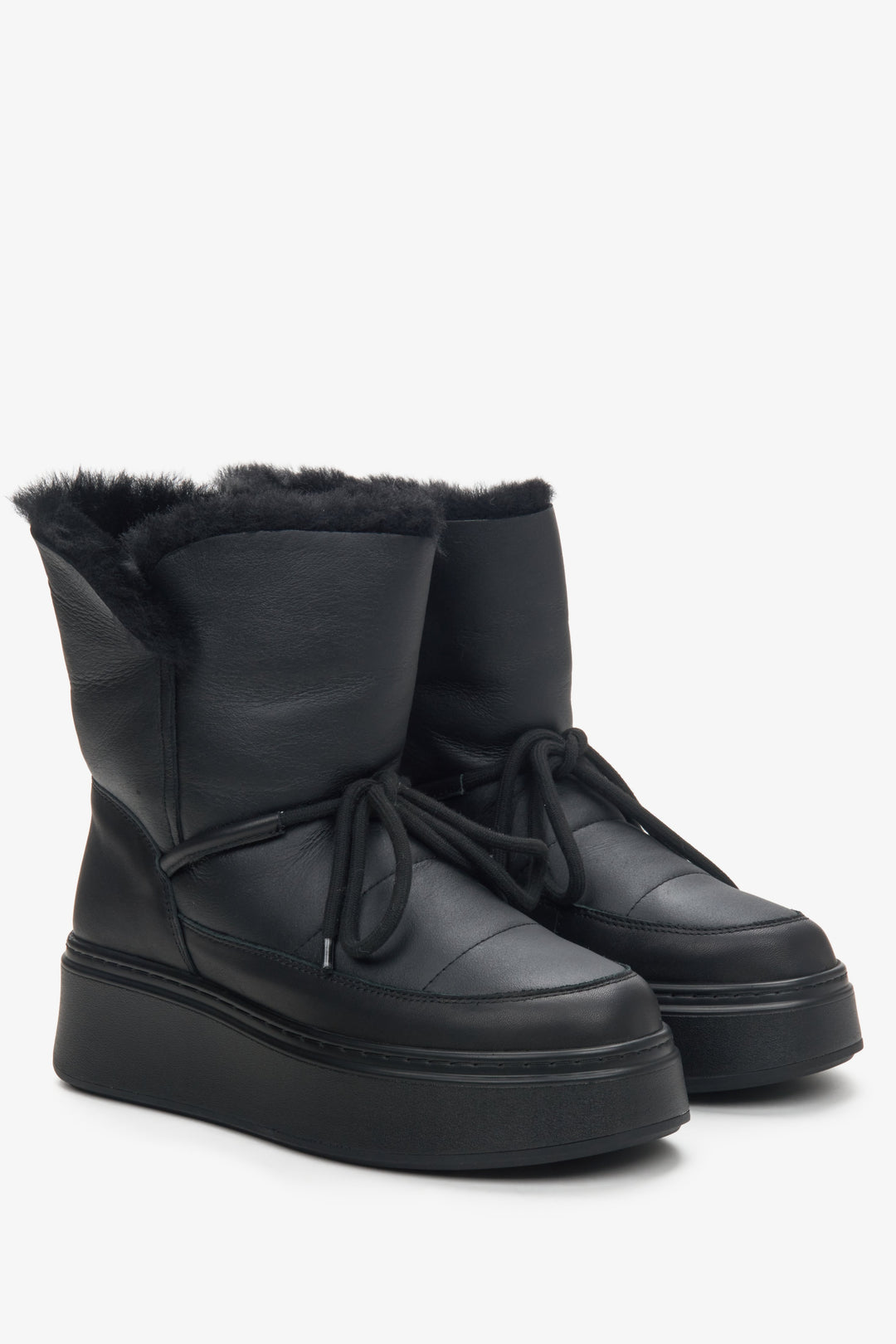 Women's black snow boots Estro.