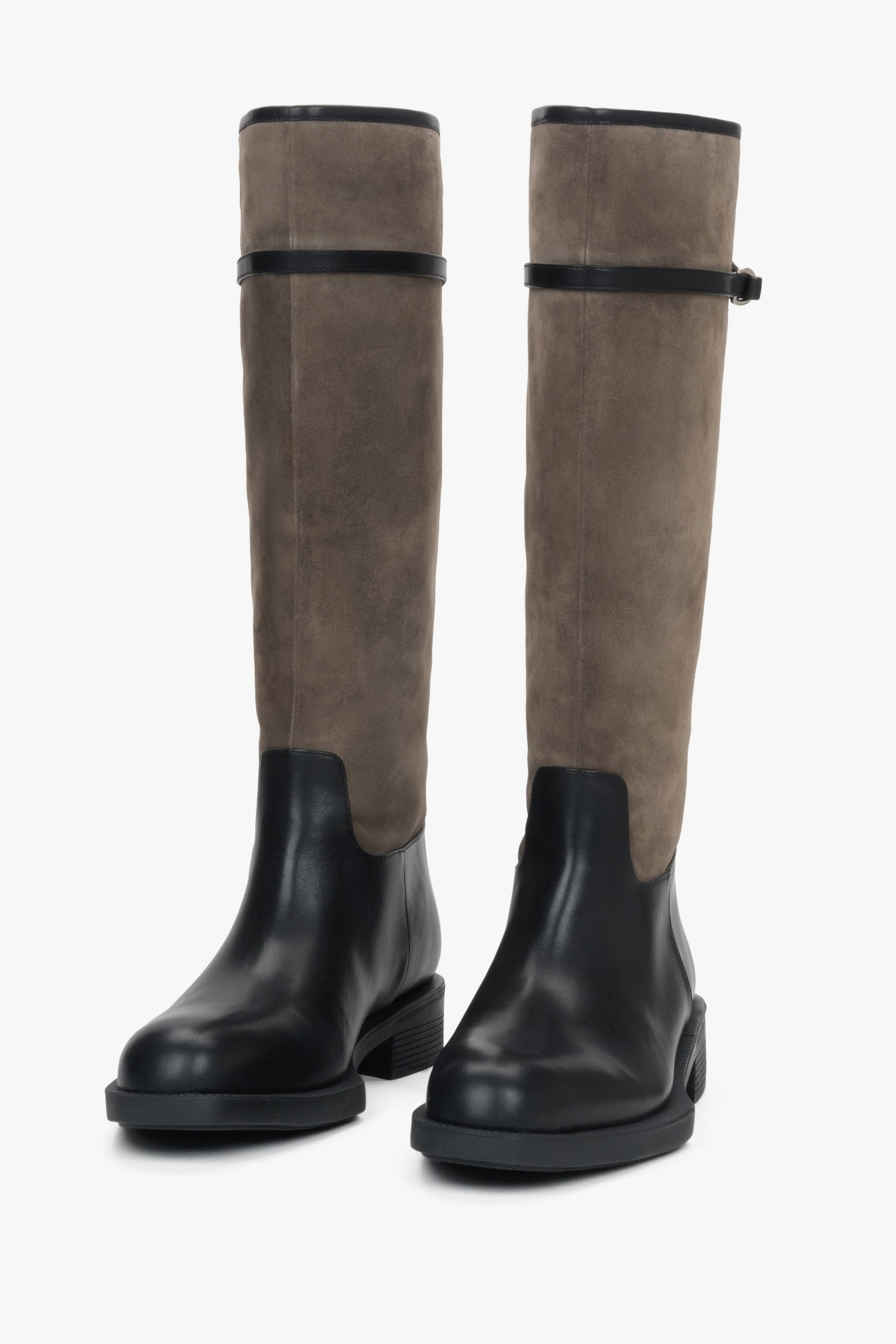 Stylish women's boots in beige and black, made from natural leather and velour , from Estro.