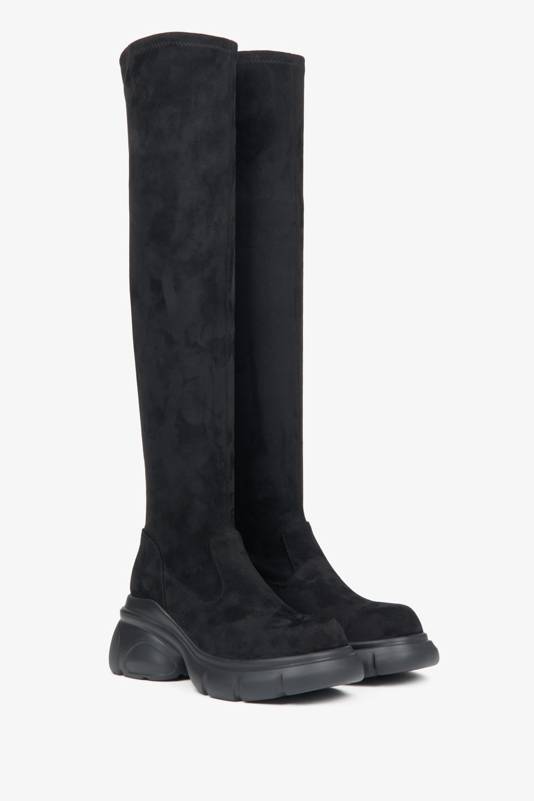 Women’s black high boots made of velour on a chunky sole Estro.