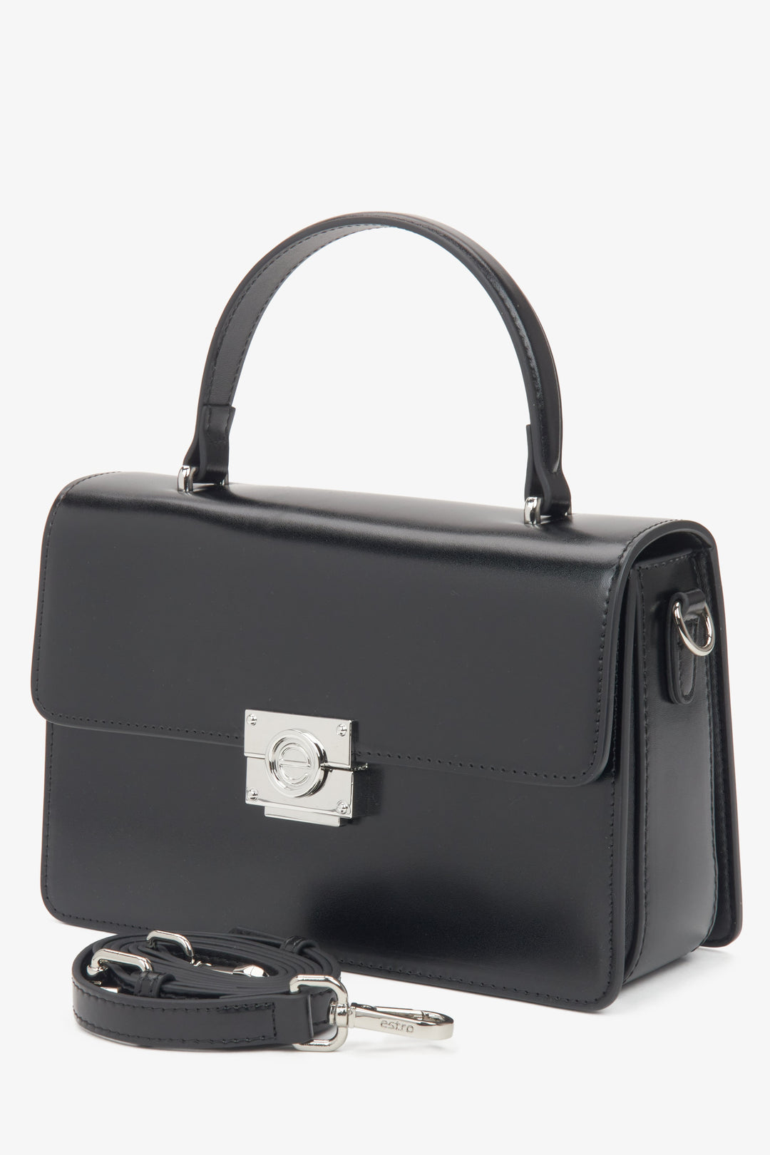 Estro’s women’s black handbag combines timeless style with silver-tone details.