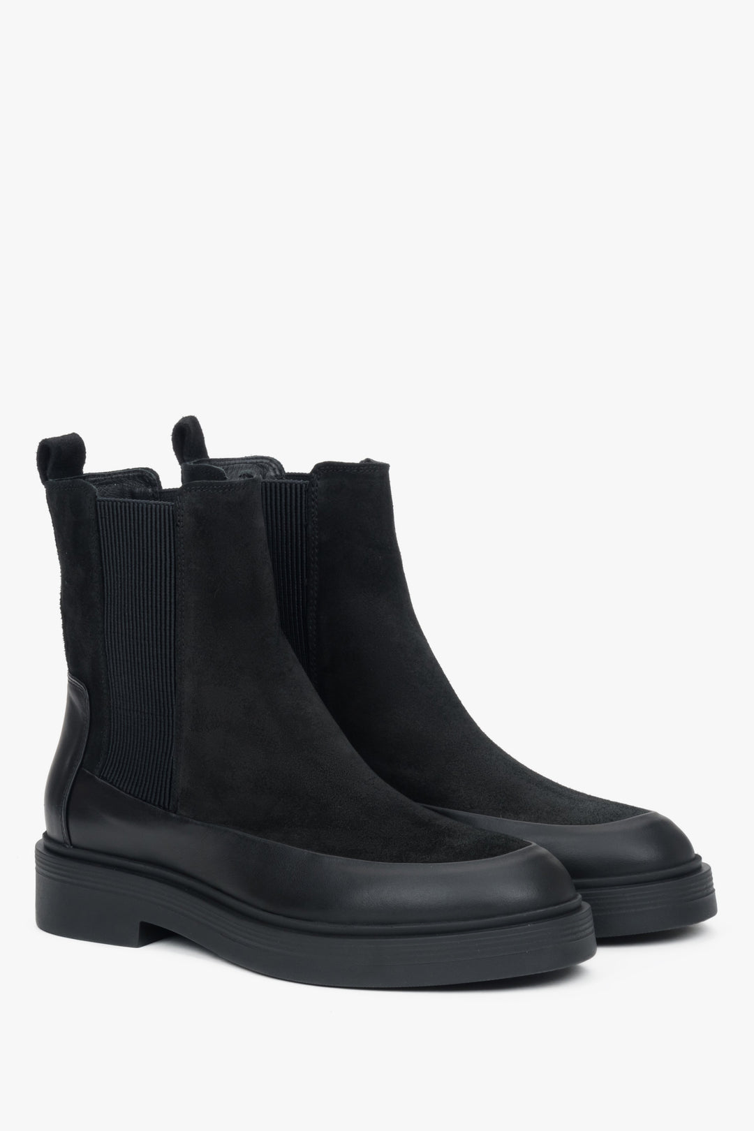 Women's black Chelsea boots made of Italian velour and premium natural leather.