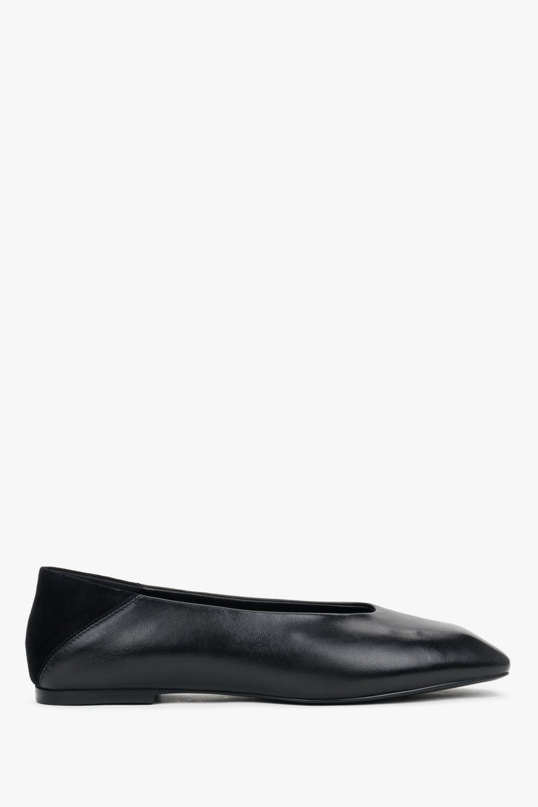 A minimalist low-cut upper in deep black – quiet luxury elegance on a flat sole.