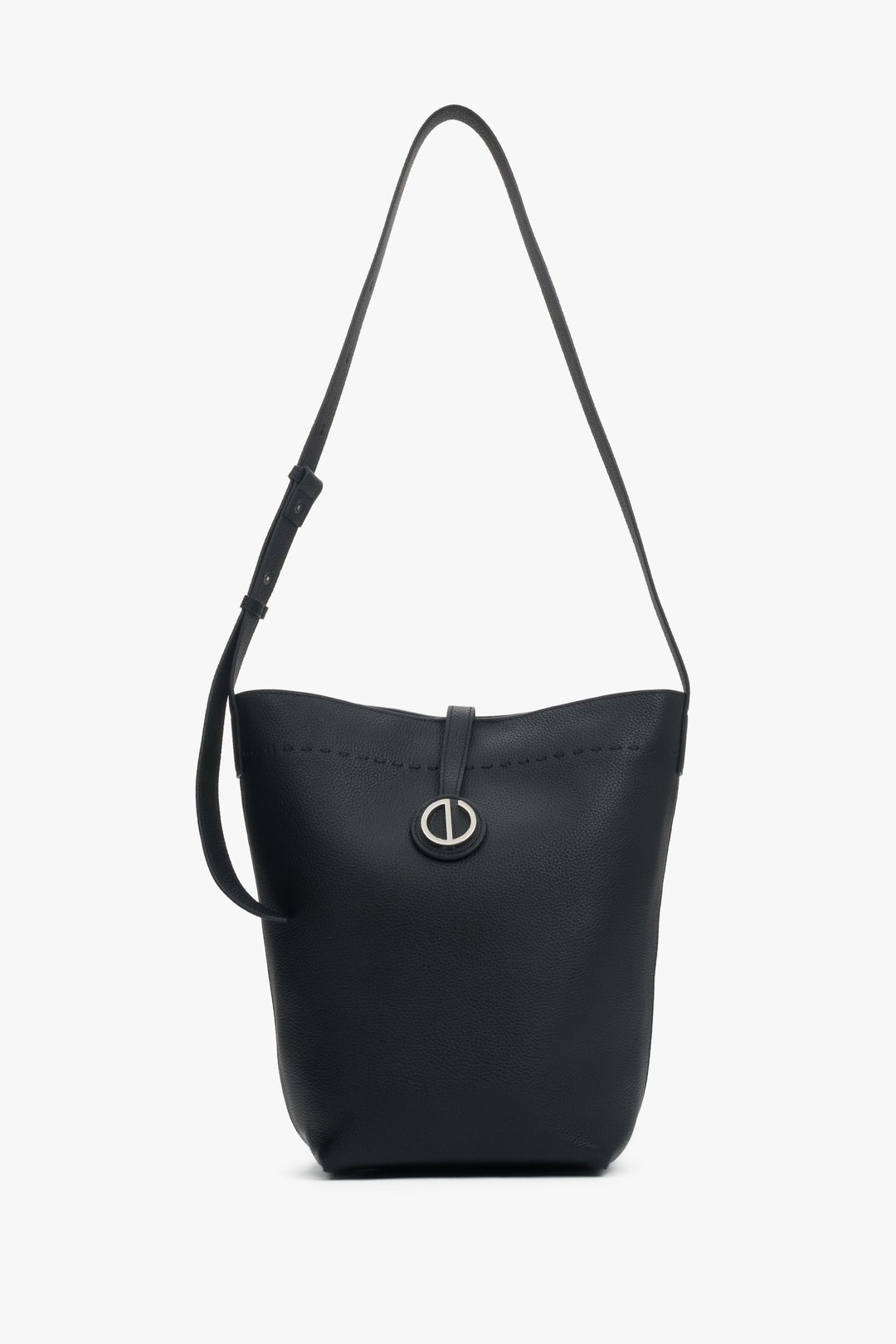 Women's Black Bucket Bag made of Genuine Leather with a Shoulder Strap Estro ER00118908.