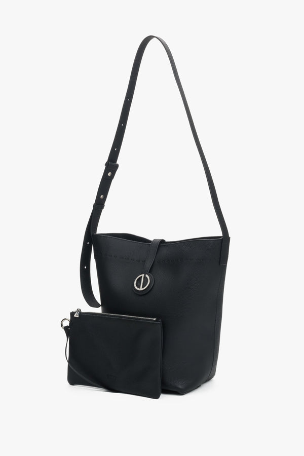 A women's bucket bag in black, crafted from genuine natural leather.