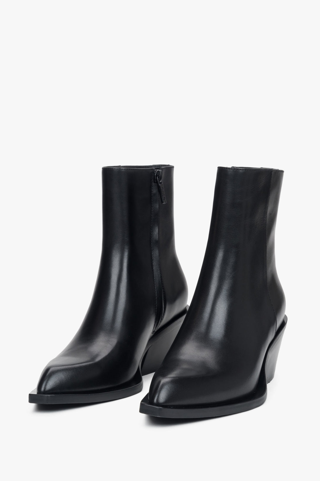 Women's Leather Cowboy Boots in Black with a Low-Cut Design by Estro