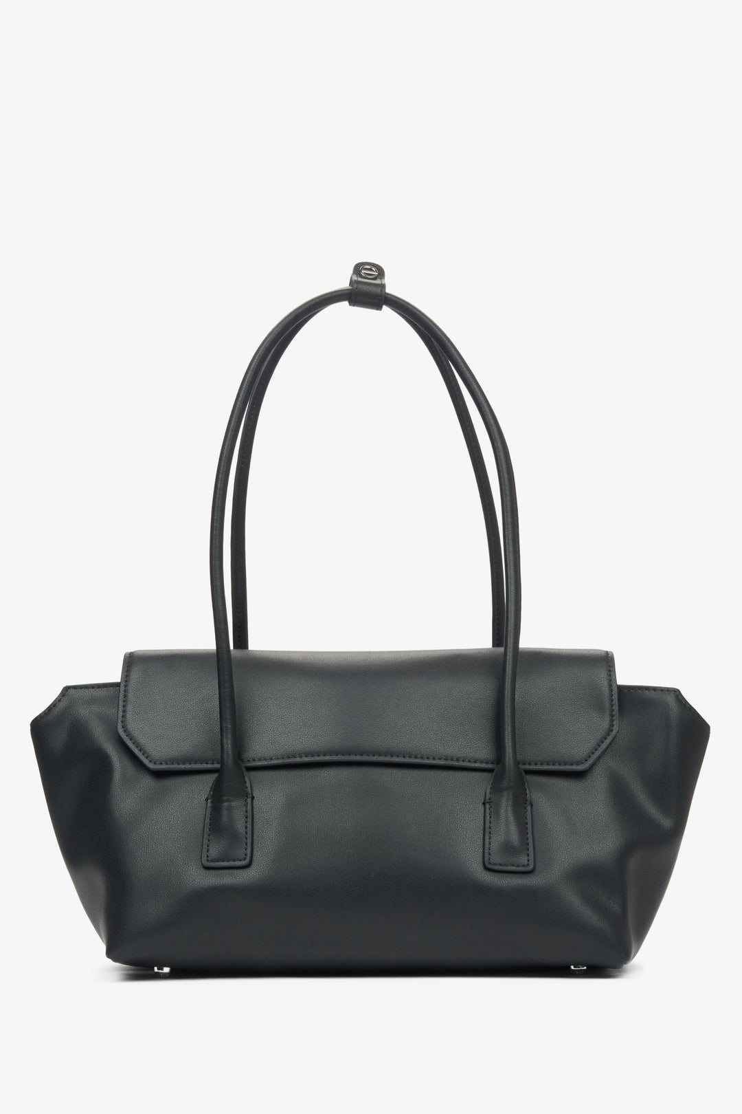 Women’s black leather shoulder bag by Estro, featuring long handles and a refined, practical design.