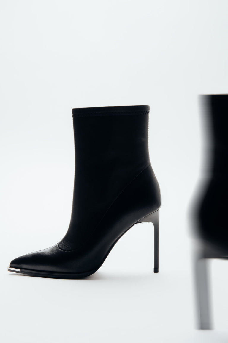 Women's Black Leather Stiletto Ankle Boots with an Elastic Shaft Estro ER00116620