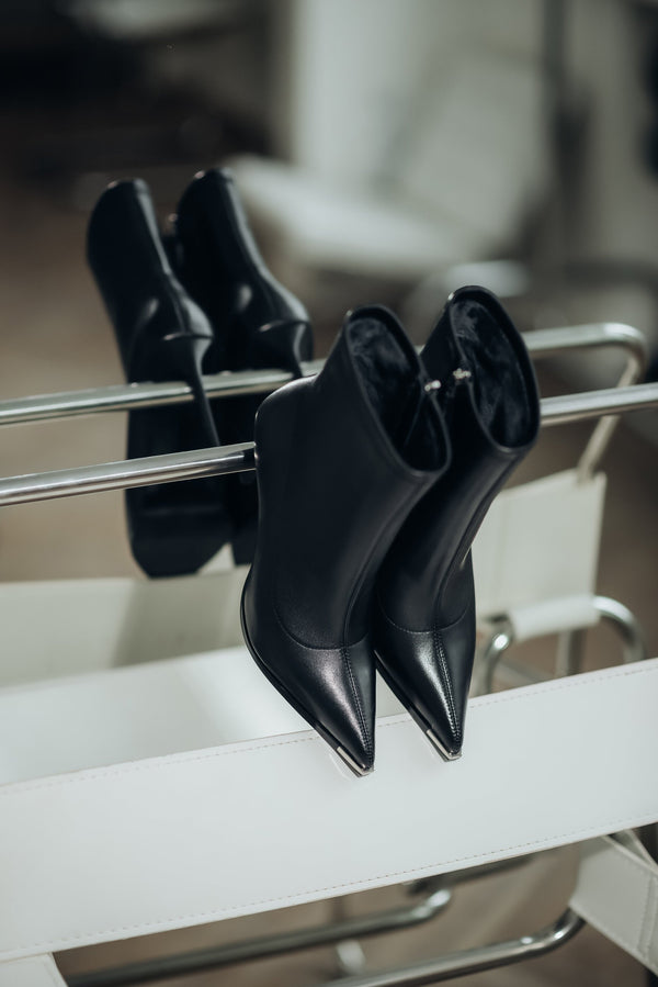 Black Stiletto Ankle Boots for Women in Leather with an Elastic Shaft by Estro.
