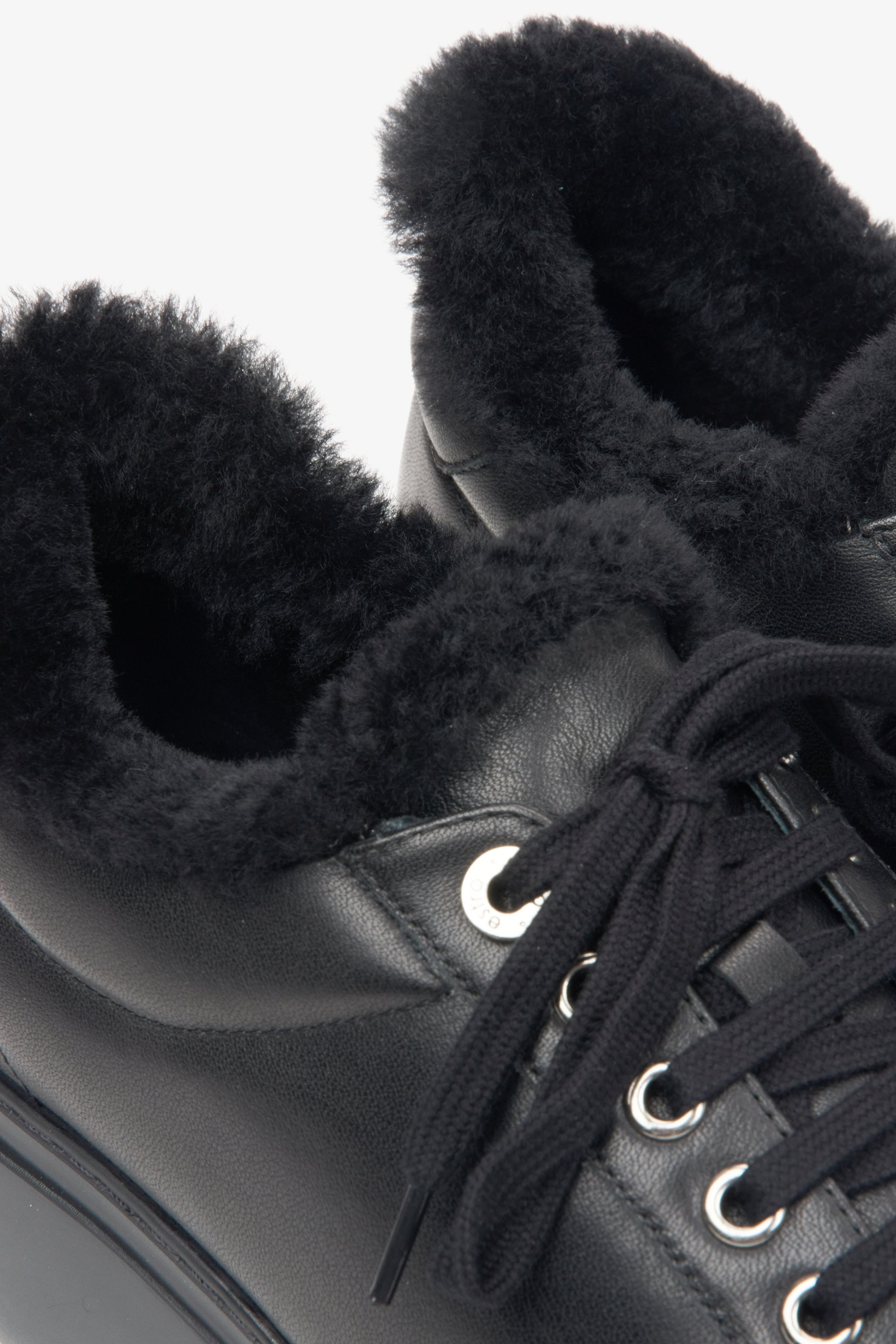 Women's Winter Sneakers in Black Featuring a Low-Top Design and Fur Lining by Estro - details.