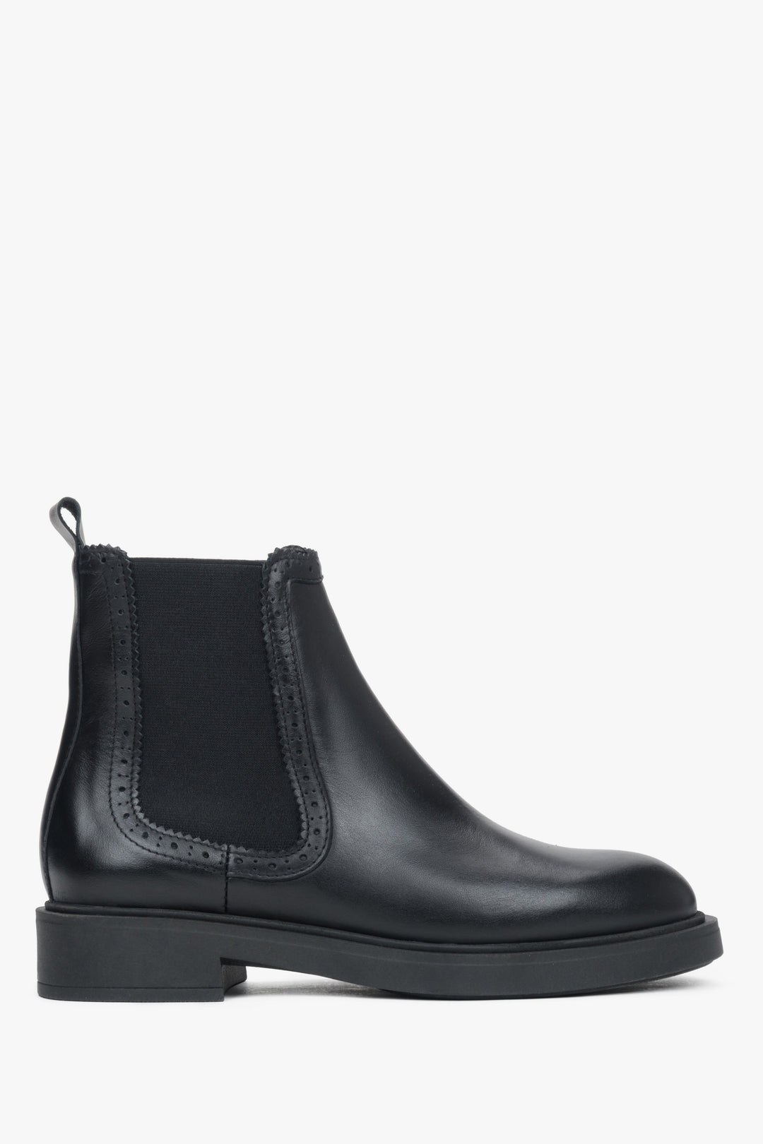 Women's Black Chelsea Boots in Premium Italian Leather Estro ER00118124.