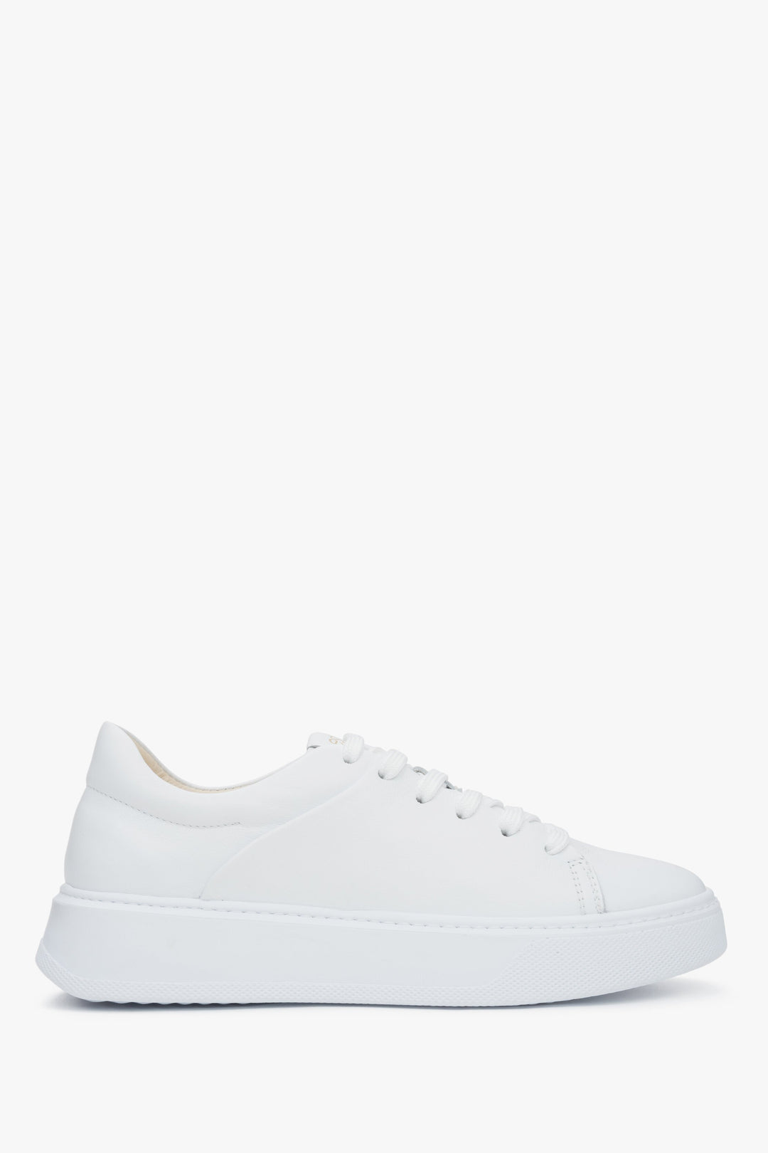 Women's White Sneakers made of Premium Italian Genuine Leather Estro ER00115648.