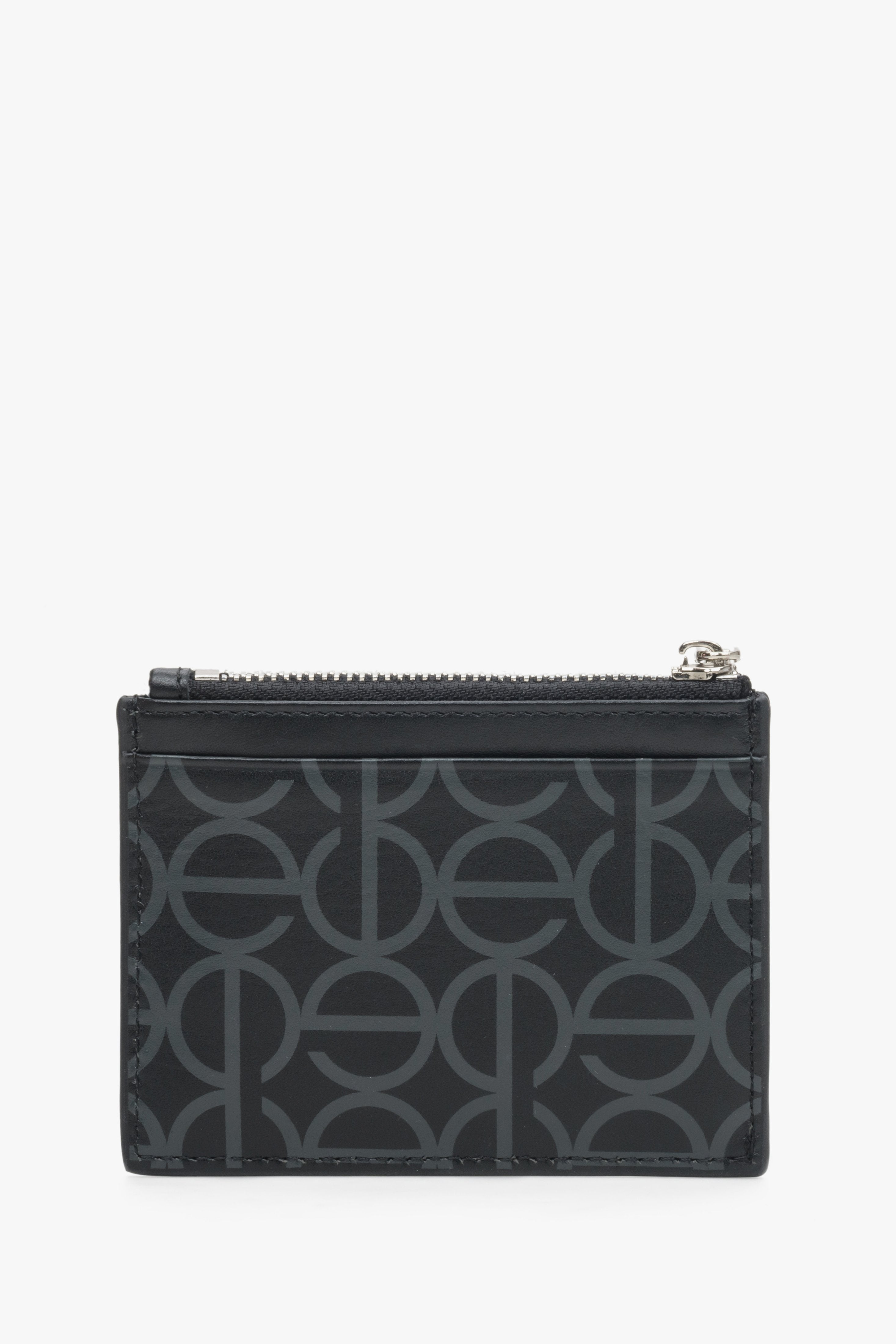 A small Estro women's jet set wallet in black - reverse.