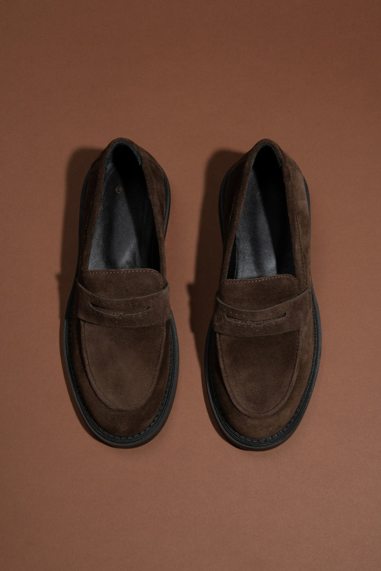 Brown women's Penny loafers made of high-quality Italian natural velour by Estro.