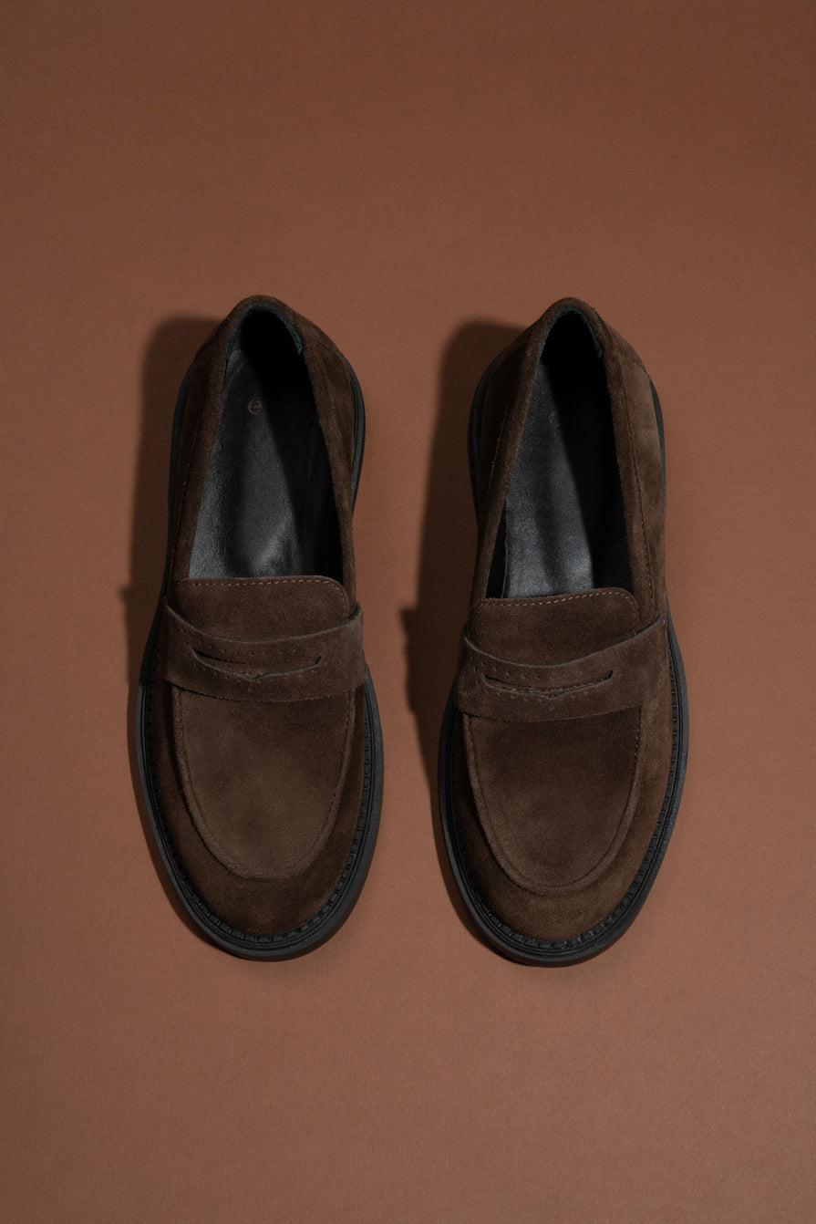 Brown women's Penny loafers made of high-quality Italian natural velour by Estro.
